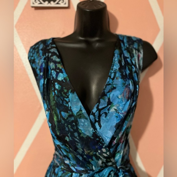 Tahari Jade Animal Wave Color Maxi Dress - Picture 11 of 13